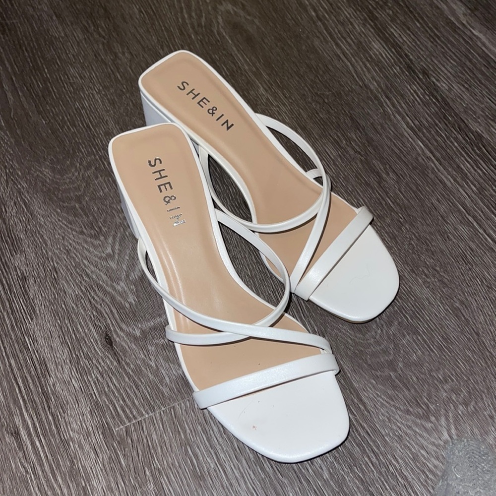 White Heels Size 7.5